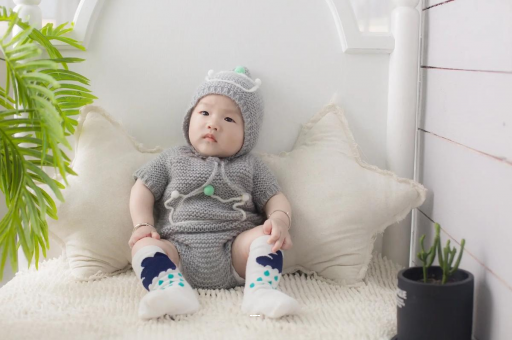 湘西宝宝揉眼睛是怎么回事 湘西宝宝揉眼睛是怎么回事