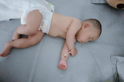 湘西孕妇肚脐周围发青